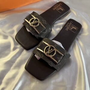 LV Slippers Very Comfy