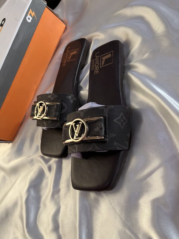 LV Slippers Very Comfy - Image 4